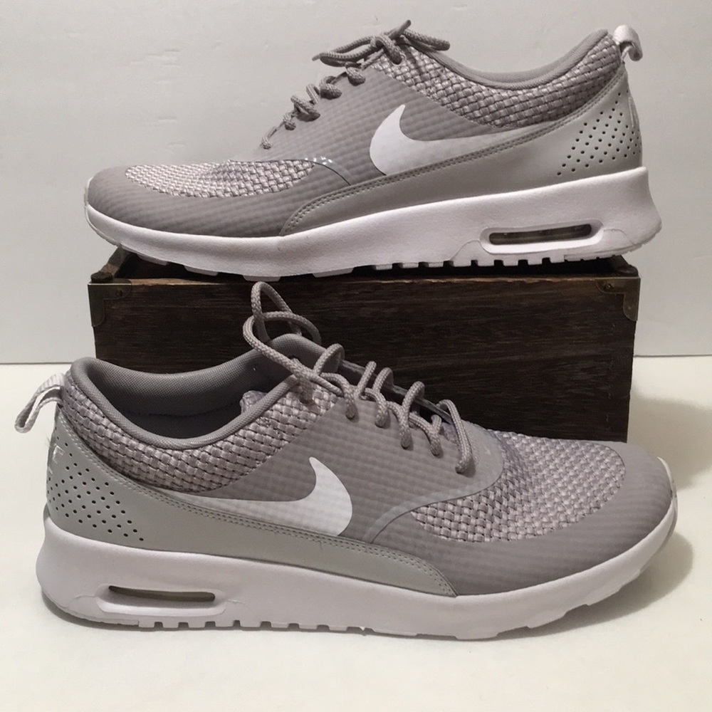 Nike Women’s Air Max Thea Premium Shoes Size 11.5